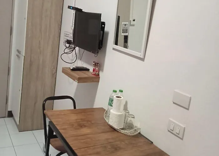 斯利普底旅舍 *
